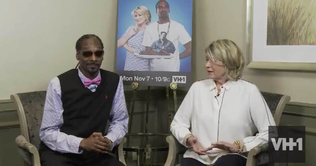 Snoop Dogg and Martha Stewart sitting and talking